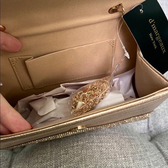 Elegant Gold Evening Handbag - Picture 9 of 9